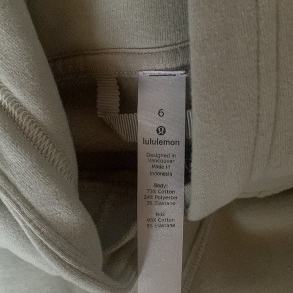 Lululemon pullover hoodie in pastel green colour size 6 - Picture 5 of 5